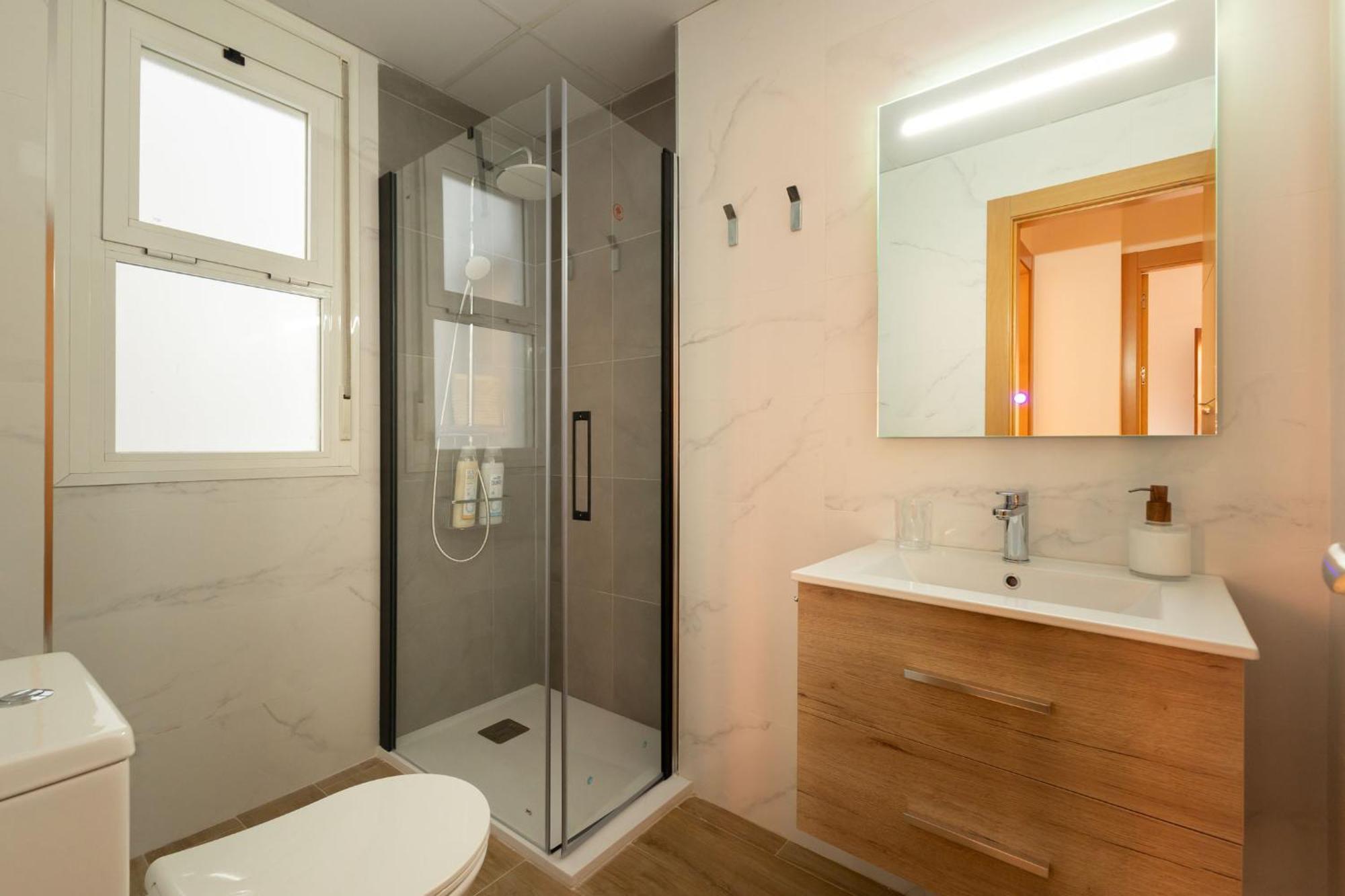 Charming 2 Bedroom Apartment At San Marcos Plaza By Ocityzen Sevilla Bagian luar foto
